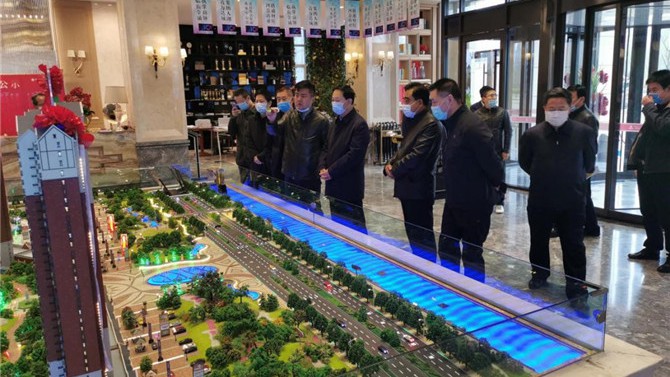 市、區(qū)領(lǐng)導(dǎo)蒞臨百酈灣視察項(xiàng)目小學(xué)建設(shè)情況