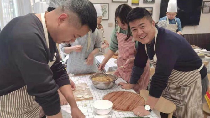 “溫情迎冬至、熱鬧餃子宴” ——公司工會(huì)開展迎冬至包餃子活動(dòng)