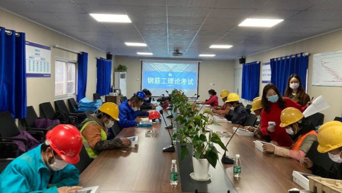 提升職業(yè)技能，弘揚(yáng)工匠精神