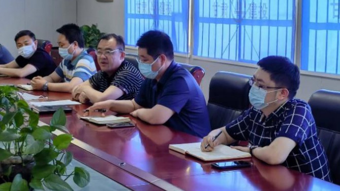 堅(jiān)定信心戰(zhàn)疫情，同舟共濟(jì)筑防線