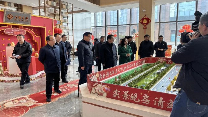 何東帶隊調(diào)研指導百酈天香項目