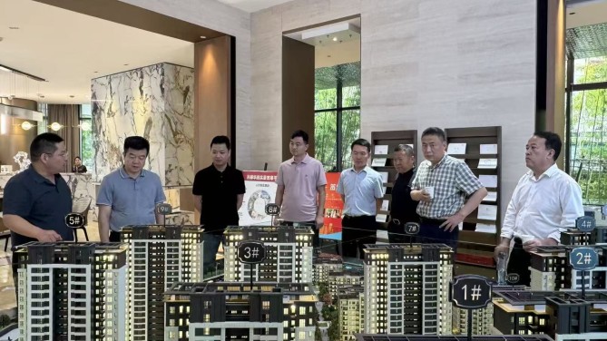 甘肅建投領(lǐng)導陳志亮一行調(diào)研無錫百酈華庭項目